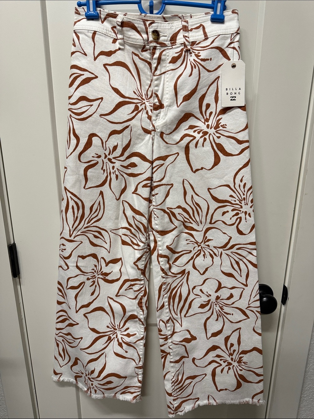 Pants Subcategory Identification